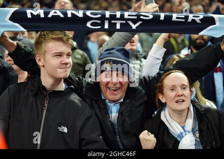 Manchester City-Fans feiern am Ende des Premier-League-Spiels im Wembley Stadium, London. Bild Datum 14. April 2018. Bildnachweis sollte lauten: Robin Parker/Sportimage via PA Images Stockfoto