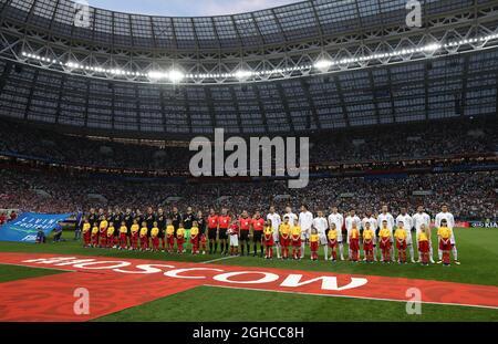 Die Teams aus Kroatien und England stehen vor dem Start des Halbfinales der FIFA-Weltmeisterschaft 2018 im Luzhniki-Stadion in Moskau an. Bild Datum 11. Juli 2018. Bildnachweis sollte lauten: David Klein/Sportimage via PA Images Stockfoto