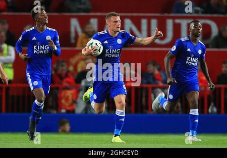 Jamie Vardy von Leicester City feiert, nachdem er beim Premier League-Spiel im Old Trafford Stadium, Manchester, das erste Tor seiner Seite erzielt hat. Bild Datum 10. August 2018. Bildnachweis sollte lauten: Matt McNulty/Sportimage via PA Images Stockfoto