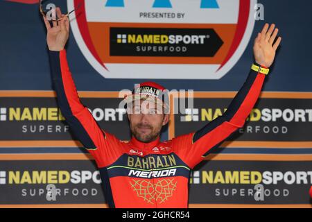 102. Gran Piemonte - Radrennen von Racconigi nach Stupinigi im Foto: Sieger Sonny Colbrelli vom Team Bahrain Merida nach seinem Sieg auf dem Podium Bilddatum: 11. Oktober 2018. Bildnachweis sollte lauten: Jonathan Moscrop/Sportimage via PA Images Stockfoto