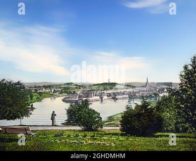 Eine Ansicht von Enniskillen aus dem frühen 20. Jahrhundert am Ufer des Lough Erne in der Grafschaft Fermanagh, Nordirland. Stockfoto