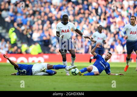 Moussa Sissoko von Tottenham Hotspur kämpft während des Premier League-Spiels im Tottenham Hotspur Stadium, London, um den Besitz mit Yerry Mina (links) und Morgan Schneiderlin von Everton. Bilddatum: 12. Mai 2019. Bildnachweis sollte lauten: Craig Mercer/Sportimage via PA Images Stockfoto