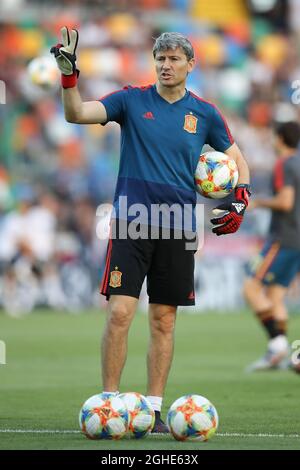 Spanien U21 Torwarttrainer Miguel Angel Espana während des UEFA U-21-Meisterschaftsspiel im Stadio Friuli. Bilddatum: 30. Juni 2019. Bildnachweis sollte lauten: Jonathan Moscrop/Sportimage via PA Images Stockfoto