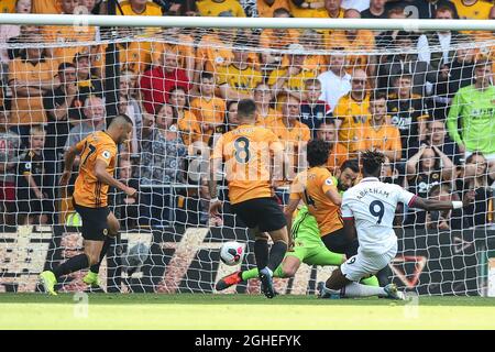 Tammy Abraham von Chelsea erzielt das zweite Tor des Spiels während des Premier League-Spiels in Molineux, Wolverhampton. Bilddatum: 14. September 2019. Bildnachweis sollte lauten: James Wilson/Sportimage via PA Images Stockfoto