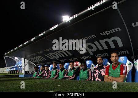Gianluigi Buffon von Juventus im Dugout mit Teamkollegen, Carlo Pinsoglio, Blaise Matuidi, Merih Demiral, Emre Can, Daniele Rugani, Federico Bernardeschi, Rodrigo Bentancur und Juan Cuadrado während des Spiels der Serie A im Stadio Mario Rigamonti, Brescia. Bilddatum: 24. September 2019. Bildnachweis sollte lauten: Jonathan Moscrop/Sportimage via PA Images Stockfoto