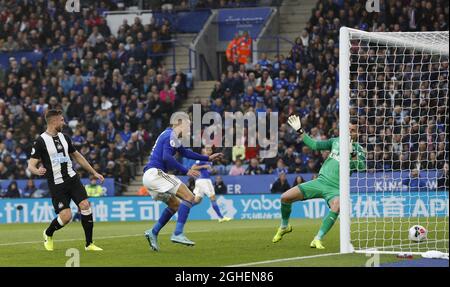 Jamie Vardy von Leicester City punktet beim Premier League-Spiel im King Power Stadium, Leicester, mit seinem zweiten und dem vierten Platz in den Clubs. Bilddatum: 29. September 2019. Bildnachweis sollte lauten: Darren Staples/Sportimage via PA Images Stockfoto