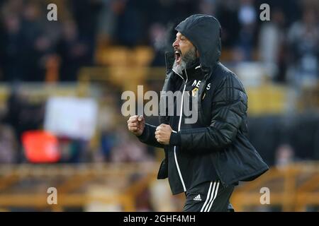 Nuno Espirito Santo von Wolverhampton Wanderers feiert nach dem Premier League-Spiel in Molineux, Wolverhampton. Bilddatum: 10. November 2019. Bildnachweis sollte lauten: James Wilson/Sportimage via PA Images Stockfoto