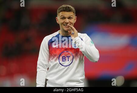 Kieran Trippier aus England erwärmt sich vor dem UEFA Euro 2020 Qualifying-Spiel im Wembley Stadium, London. Bilddatum: 14. November 2019. Bildnachweis sollte lauten: Paul Terry/Sportimage via PA Images Stockfoto