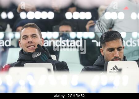 Marko Pjaca und Emre Can von Juventus auf der Bank während des Serie-A-Spiels im Allianz-Stadion in Turin. Bilddatum: 19. Januar 2020. Bildnachweis sollte lauten: Jonathan Moscrop/Sportimage via PA Images Stockfoto