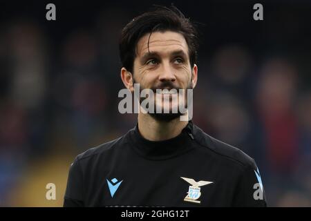 Der spanische Mittelfeldspieler Luis Alberto aus Latium lächelt im Warm-Up vor dem Spiel der Serie A bei Luigi Ferraris in Genua. Bilddatum: 23. Februar 2020. Bildnachweis sollte lauten: Jonathan Moscrop/Sportimage via PA Images Stockfoto