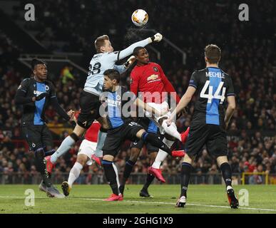 Simon Mignolet von Clube Brugge hat beim Spiel der UEFA Europa League in Old Trafford, Manchester, einen Versuch falsch gemacht. Bilddatum: 27. Februar 2020. Bildnachweis sollte lauten: Darren Staples/Sportimage via PA Images Stockfoto