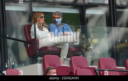 Karen Brady, stellvertretende Vorsitzende von West Ham, scheint das Spiel während des Spiels der Premier League im Londoner Stadion zu beobachten. Bilddatum: 26. Juli 2020. Bildnachweis sollte lauten: Paul Terry/Sportimage via PA Images Stockfoto