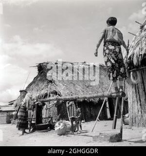 Frauen und Kinder des Volkes der Kuna, San Blas-Inseln, 1953 Stockfoto