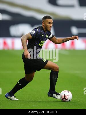 Newcastles Jamaal Lascelles während des Spiels der Premier League im Tottenham Hotspur Stadium, London. Bilddatum: 27. September 2020. Bildnachweis sollte lauten: David Klein/Sportimage via PA Images Stockfoto