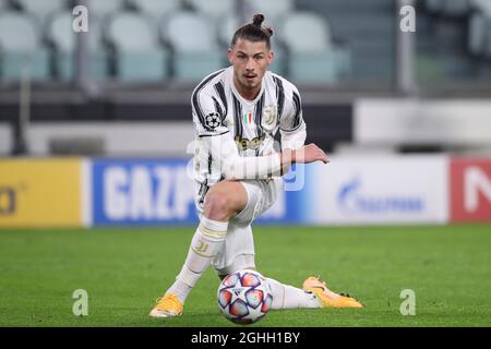 Radu Dragusin von Juventus während des UEFA Champions League-Spiels im Allianz-Stadion in Turin. Bilddatum: 2. Dezember 2020. Bildnachweis sollte lauten: Jonathan Moscrop/Sportimage via PA Images Stockfoto