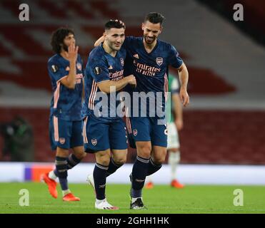 Pablo Mari von Arsenal (R) feiert während des Spiels der UEFA Europa League im Emirates Stadium, London, sein zweites Tor mit Shkodran Mustafi von Arsenal (L). Bilddatum: 3. Dezember 2020. Bildnachweis sollte lauten: David Klein/Sportimage via PA Images Stockfoto