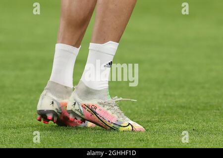 Cristiano Ronaldo von Juventus personalisierten Stiefeln werden während des Warm-Up vor dem Coppa Italia-Spiel im Allianz Stadium in Turin gesehen. Bilddatum: 9. Februar 2021. Bildnachweis sollte lauten: Jonathan Moscrop/Sportimage via PA Images Stockfoto