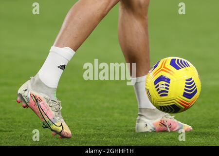 Cristiano Ronaldo von Juventus personalisierten Stiefeln werden während des Warm-Up vor dem Coppa Italia-Spiel im Allianz Stadium in Turin gesehen. Bilddatum: 9. Februar 2021. Bildnachweis sollte lauten: Jonathan Moscrop/Sportimage via PA Images Stockfoto