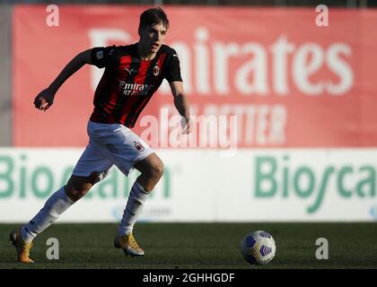 Giacomo Olzer vom AC Mailand während des Primavera 1-Spiels im Centro Sportivo Vismara, Mailand. Bilddatum: 17. Februar 2021. Bildnachweis sollte lauten: Jonathan Moscrop/Sportimage via PA Images Stockfoto