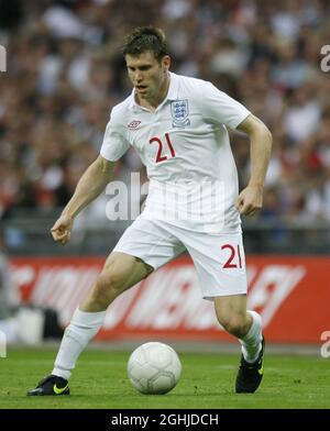 Der englische James Milner in Aktion während des Internationalen Freundschaftssatches zwischen England und Slowenien in London. Stockfoto