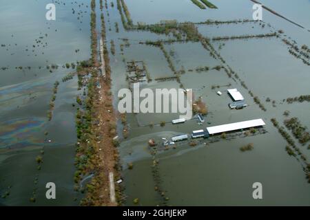 Houma, Vereinigte Staaten Von Amerika. September 2021. Houma, Vereinigte Staaten von Amerika. 01. September 2021. Luftaufnahme der Zerstörung durch den Hurrikan Ida der Kategorie 4 1. September 2021 in der Nähe von Houma, Louisiana. Kredit: Maj. Grace Geiger/U.S. Army/Alamy Live News Stockfoto