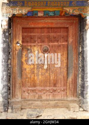 Alte Tempeltür, Palcho Kloster, Gyantse, Präfektur Shigatse, Autonome Region Tibet Stockfoto