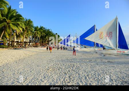 Der unberührte weiße Sandstrand auf der Insel Boracay, Provinz Aklan, Philippinen. Stockfoto