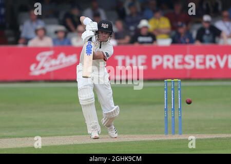 Ben Charlesworth im Batting Action für Gloucestershire während Essex CCC gegen Gloucestershire CCC, LV Insurance County Championship Division 2 Cricket AT Stockfoto