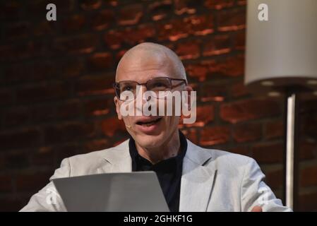 Köln, Deutschland. September 2021. Philosoph Armen Avanessian spricht und diskutiert auf phil.COLOGNE, dem internationalen Festival für Philosophie.Quelle: Horst Galuschka/dpa/Alamy Live News Stockfoto