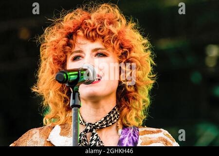 Edmonton, Kanada. September 2021. Kiesa Rae Ellestad, bekannt als Kiesza, tritt beim Together Again YEG Festival auf dem Northlands Exhibition Grounds in Edmonton auf. Kredit: SOPA Images Limited/Alamy Live Nachrichten Stockfoto