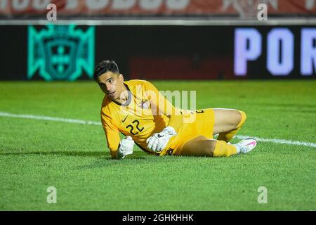 Lissabon, Portugal. September 2021. Joao Gonalves aus Portugal während des Qualifikationsspiel der UEFA U21-Meisterschaft 2023 der Gruppe D zwischen Portugal und Weißrussland im Estadio Jose Gomes in Lissabon in Aktion.(Endstand: Portugal 1:0 Weißrussland) (Foto von Bruno de Carvalho/SOPA Images/Sipa USA) Credit: SIPA USA/Alamy Live News Stockfoto