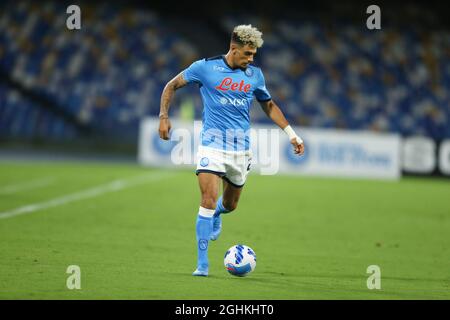 Der französische Verteidiger von SSC Napoli, Kevin Malcuit, kontrolliert den Ball während des Freundschaftsspiels zwischen SSC Napoli und Benevento im Diego Armando Maradona Stadium, Neapel, Italien, am 07. September 2021 Stockfoto