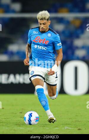 Der französische Verteidiger von SSC Napoli, Kevin Malcuit, kontrolliert den Ball während des Freundschaftsspiels zwischen SSC Napoli und Benevento im Diego Armando Maradona Stadium, Neapel, Italien, am 07. September 2021 Stockfoto