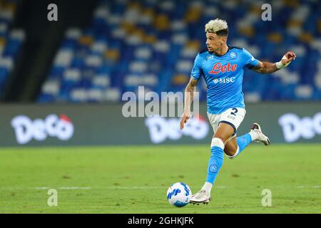 Der französische Verteidiger von SSC Napoli, Kevin Malcuit, kontrolliert den Ball während des Freundschaftsspiels zwischen SSC Napoli und Benevento im Diego Armando Maradona Stadium, Neapel, Italien, am 07. September 2021 Stockfoto