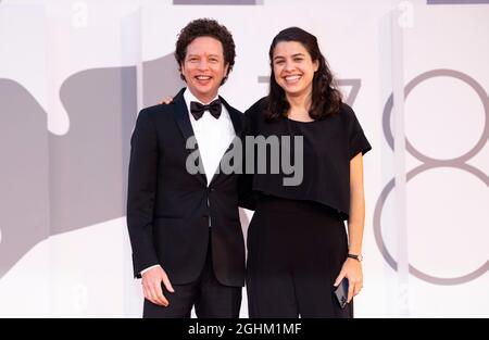 Venedig, Italien. September 2021. Michel Franco und Eréndira Núnez Larios nehmen am 07. September 2021 an der Premiere von „The Box“ während des 78. Filmfestivals in Venedig im Palazzo del Cinema auf dem Lido in Venedig, Italien, Teil. Kredit: dpa/Alamy Live Nachrichten Stockfoto