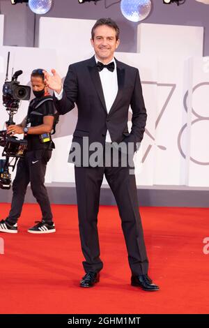 Venedig, Italien. September 2021. Lorenzo Vigas nimmt an der Premiere von „The Box“ während des 78. Filmfestivals in Venedig am 07. September 2021 im Palazzo del Cinema am Lido in Venedig, Italien, Teil. Kredit: dpa/Alamy Live Nachrichten Stockfoto