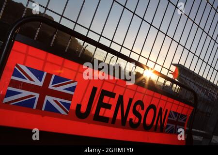 07.02.2012 Jerez, Spanien, Jenson Button (GBR), McLaren Mercedes Boxenbrett - Formel-1-Test, Tag 1 - Formel-1-Weltmeisterschaft Stockfoto