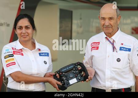 (L bis R): Monisha Kaltenborn (AUT) übernimmt die Funktion des sauber Team Principal von Peter sauber (SUI), der als Präsident des Verwaltungsrats im Team bleiben wird. 11.10.2012. Formel-1-Weltmeisterschaft, Rd 16, Großer Preis Von Korea, Yeongam, Korea, Tag Der Vorbereitung Stockfoto