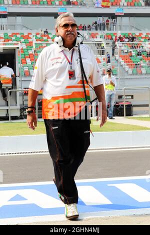 Dr. Vijay Mallya (IND) Sahara Force India F1 Team Owner. 27.10.2012. Formel-1-Weltmeisterschaft, Rd 17, Großer Preis Von Indien, Neu-Delhi, Indien, Qualifizierender Tag. Stockfoto