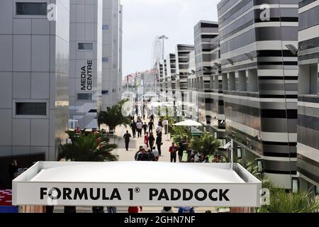 F1 Paddock. 29.10.2016. Formel-1-Weltmeisterschaft, Rd 4, Großer Preis Von Russland, Sotschi-Autodrom, Sotschi, Russland, Übungstag. Bildnachweis sollte lauten: XPB/Press Association Images. Stockfoto