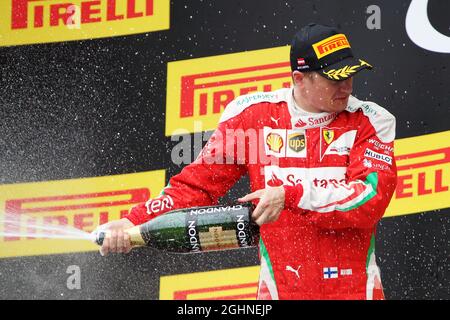 Kimi Räikkönen (FIN) Ferrari feiert seinen dritten Platz auf dem Podium. 03.07.2016. Formel 1 Weltmeisterschaft, Rd 9, Großer Preis Von Österreich, Spielberg, Österreich, Wettkampftag. Bildnachweis sollte lauten: XPB/Press Association Images. Stockfoto