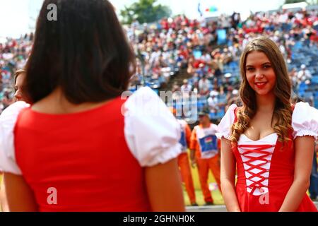 Grid-Mädchen. 24.07.2016. Formel 1 Weltmeisterschaft, Rd 11, Großer Preis Von Ungarn, Budapest, Ungarn, Wettkampftag. Bildnachweis sollte lauten: XPB/Press Association Images. Stockfoto