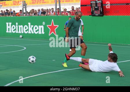 Fernando Alonso (ESP) McLaren beim wohltätigen Fußballspiel 5 pro Spielmannschaft. 01.09.2016. Formel 1 Weltmeisterschaft, Rd 14, Großer Preis Von Italien, Monza, Italien, Tag Der Vorbereitung. Bildnachweis sollte lauten: XPB/Press Association Images. Stockfoto