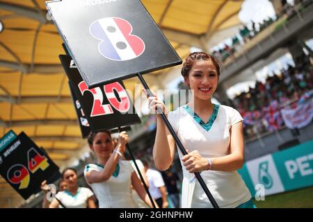 Grid Girls auf der Fahrerparade. 02.10.2016. Formel-1-Weltmeisterschaft, Rd 16, Großer Preis Von Malaysia, Sepang, Malaysia, Sonntag. Bildnachweis sollte lauten: XPB/Press Association Images. Stockfoto