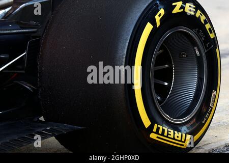 Pirelli Hinterreifen. 28.02.2017. Formel-1-Test, Tag Zwei, Barcelona, Spanien. Dienstag. Bildnachweis sollte lauten: XPB/Press Association Images. Stockfoto