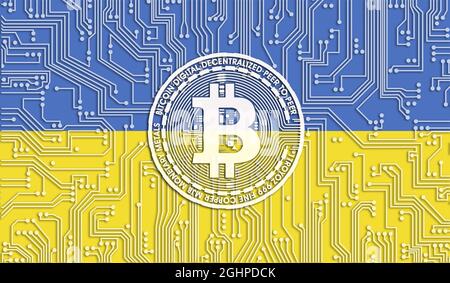 Flagge der Ukraine und Bitcoin, integriertes Leiterplattenmuster. Bitcoin-Aktienwachstum. Konzeptionelles Image für Investoren in Kryptowährung und Blockchain T Stockfoto