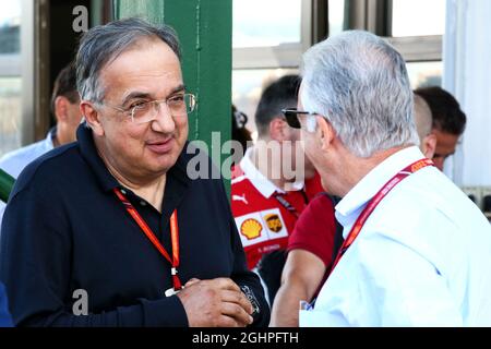 (L bis R): Sergio Marchionne (ITA), Ferrari President und CEO von Fiat Chrysler Automobiles mit Piero Ferrari (ITA) Ferrari Vice-President. 30.07.2017. Formel 1 Weltmeisterschaft, Rd 11, Großer Preis Von Ungarn, Budapest, Ungarn, Wettkampftag. Bildnachweis sollte lauten: XPB/Press Association Images. Stockfoto