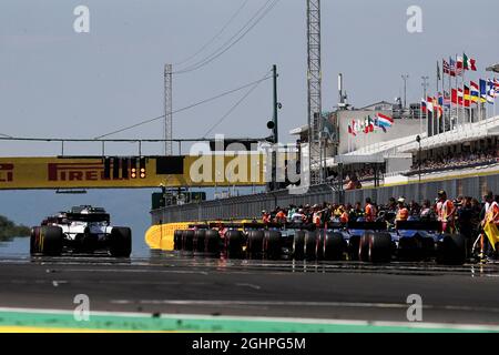Das Startfeld vor dem Start des Rennens. 30.07.2017. Formel 1 Weltmeisterschaft, Rd 11, Großer Preis Von Ungarn, Budapest, Ungarn, Wettkampftag. Bildnachweis sollte lauten: XPB/Press Association Images. Stockfoto