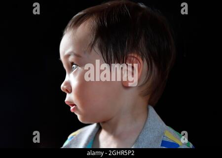 Kleinkind, 2 Jahre, multiethnisch, eurasisch, Porträt, Stuttgart, Baden-Württemberg, Deutschland Stockfoto