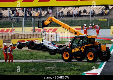 Der Williams FW41 von Lance Stroll (CDN) Williams wird während des Qualifyings vom Kurs entfernt. 12.05.2018. Formel 1 Weltmeisterschaft, Rd 5, Großer Preis Von Spanien, Barcelona, Spanien, Qualifizierender Tag. Bildnachweis sollte lauten: XPB/Press Association Images. Stockfoto